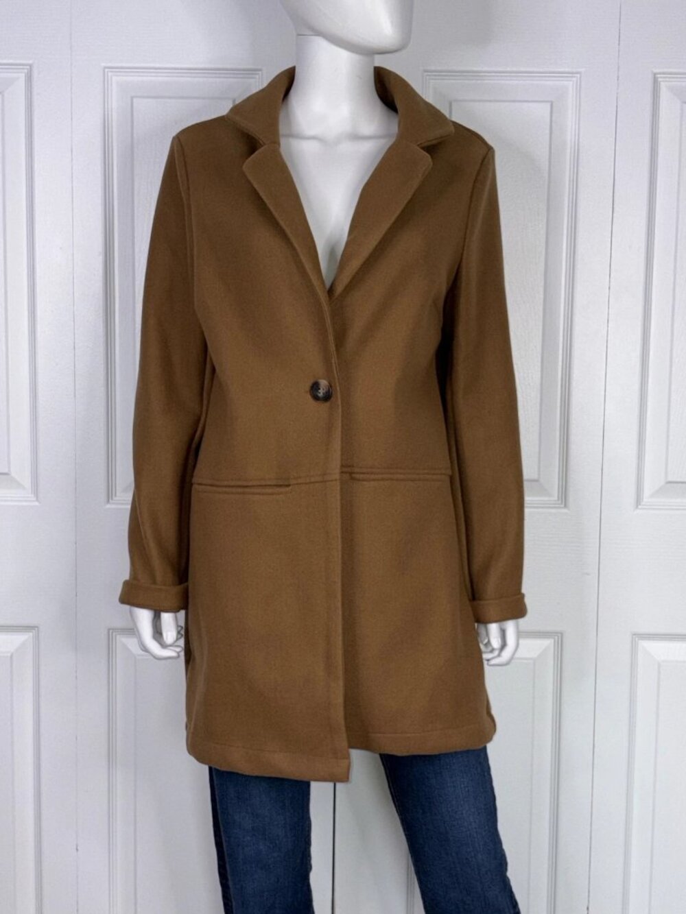 GUILTY women's autumn camel wool coat size Medium LIKE NEW